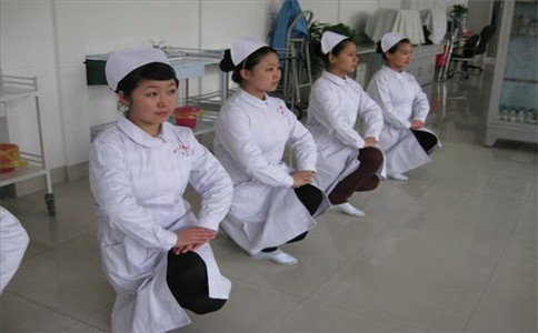四川省达州卫生职业学院招生老师的QQ及电话